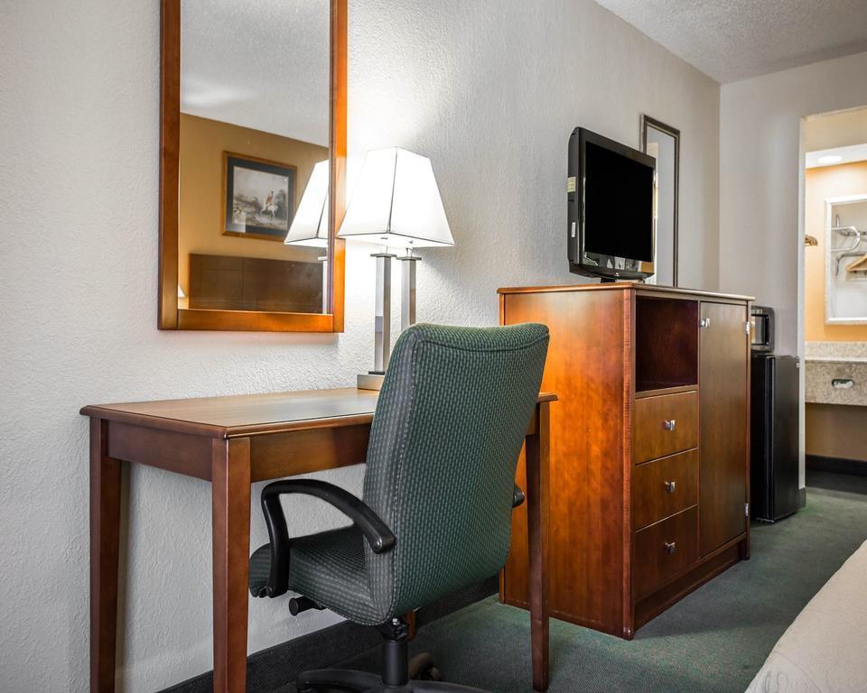 Quality Inn Айкен Экстерьер фото