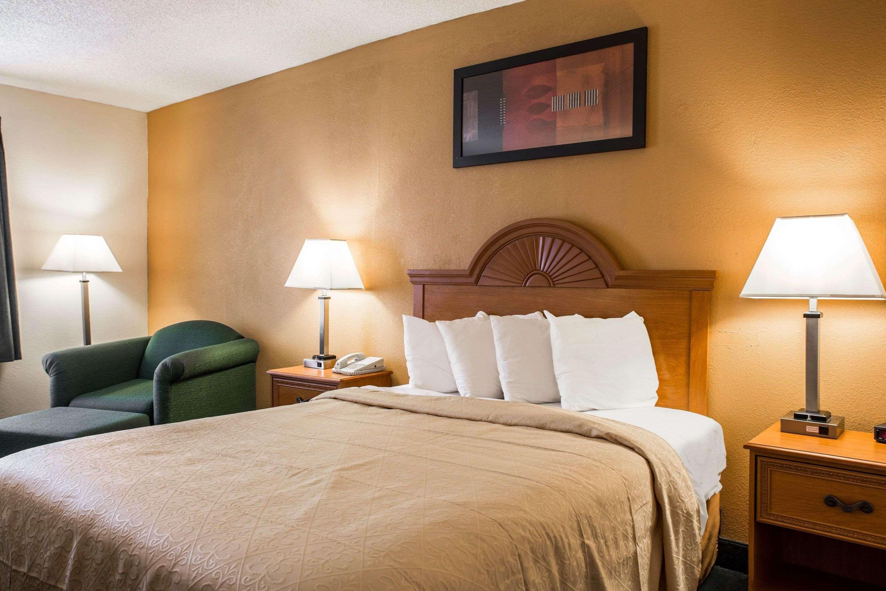Quality Inn Айкен Экстерьер фото
