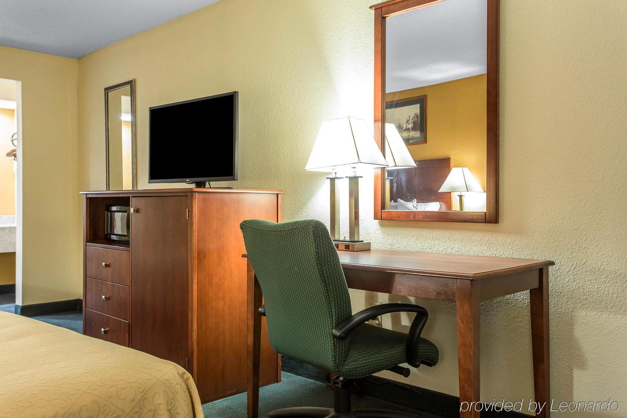 Quality Inn Айкен Экстерьер фото